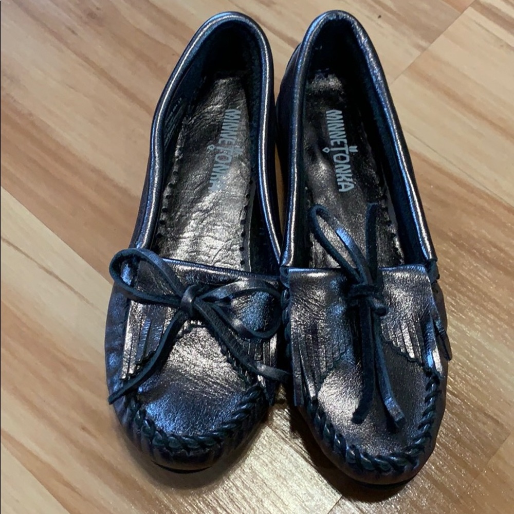 Women’s Minnetonka moccasins